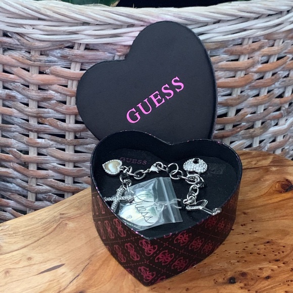 Guess Charm Bracelet - Picture 1 of 2